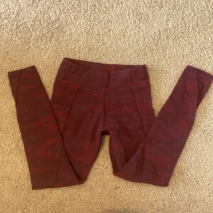 Red camo leggings with side pockets